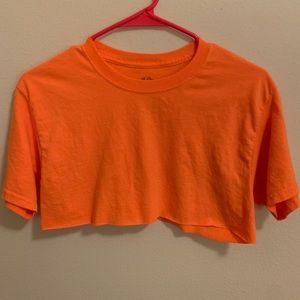 Gildan Tops - Medium Cropped Orange Top Gildan Tops - Medium Cropped Orange Top
